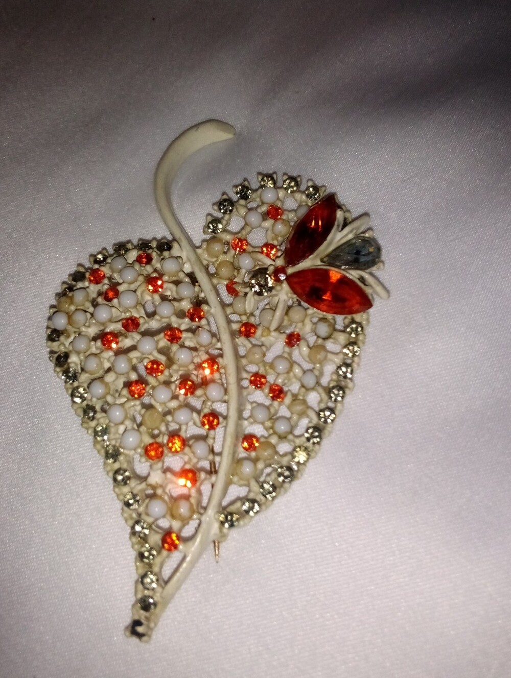 Beautiful Vintage Large Dodds Leaf And Insect Brooch